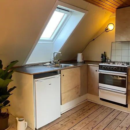 Homestay In Charming House On The Countryside Close To The *