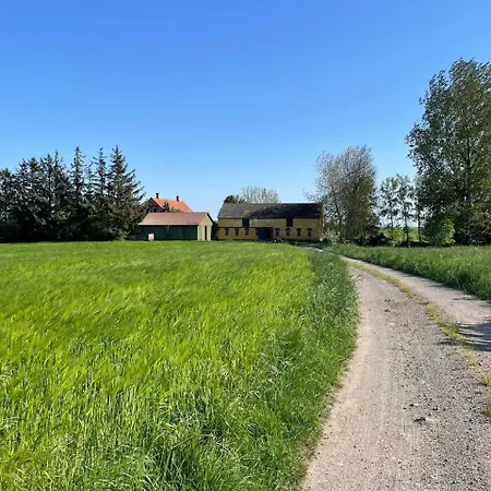 In Charming House On The Countryside Close To The Homestay